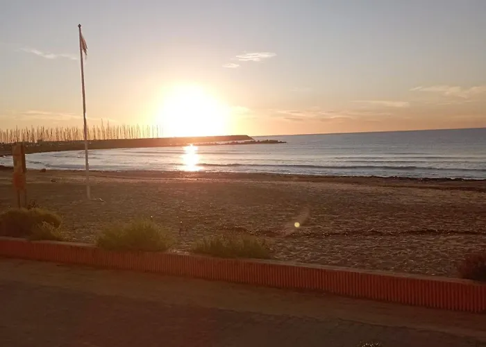 Face A La Mer, Appartement Pour 4 Personnes Sur La Rive Droite