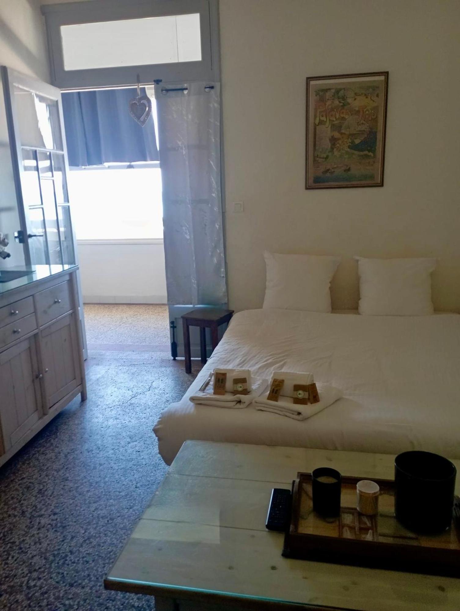 Face A La Mer, Pour 4 Personnes Sur La Rive Droite
